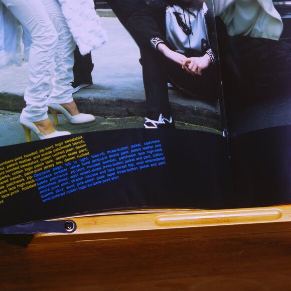 Versace The Magazine Premier Issue Fall Winter 2002 RARE LOST MEDIA - Picture 9 of 15